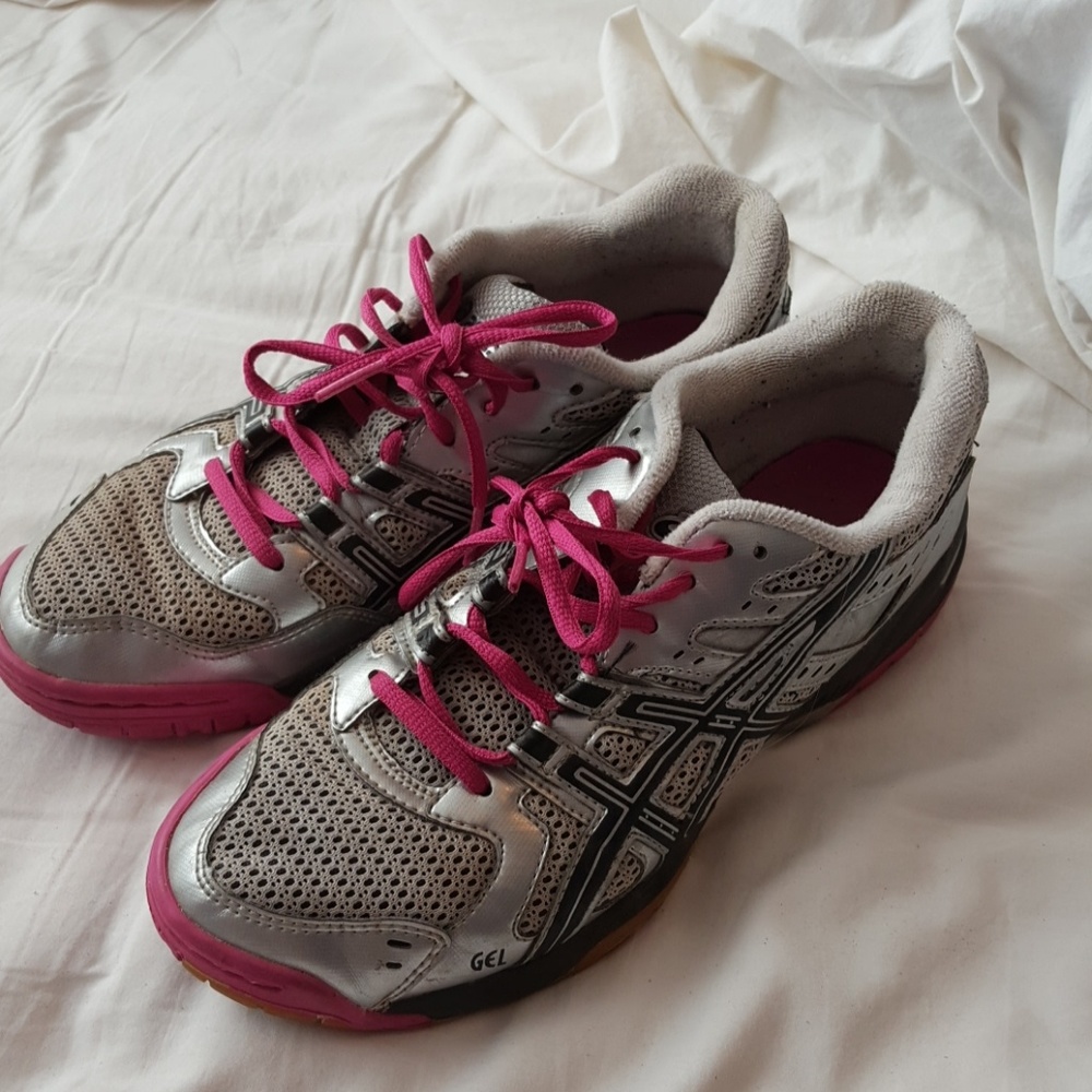 Asics size 9 sneakers